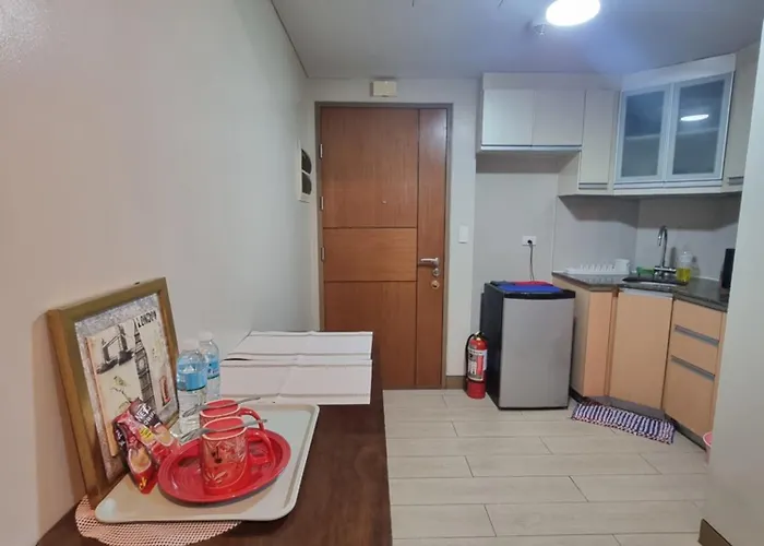 Palm Tree Near Mnl Airport Terminal 3 By Elr Apartment *